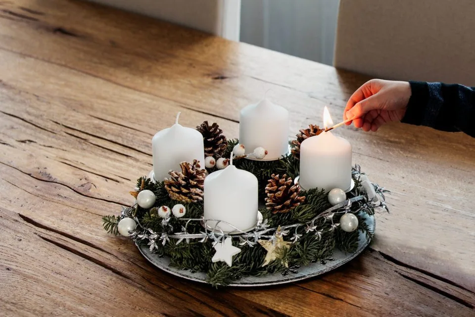 You are currently viewing Prvá adventná nedeľa je tu! Objavte tajomstvá a tradície Vianoc