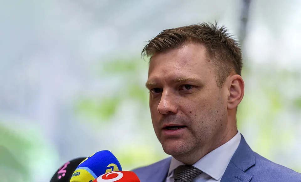 Read more about the article Taraba po referende za 12 miliónov: Naď, Heger a Kiča by mali po ďalšom fiasku skončiť v politike