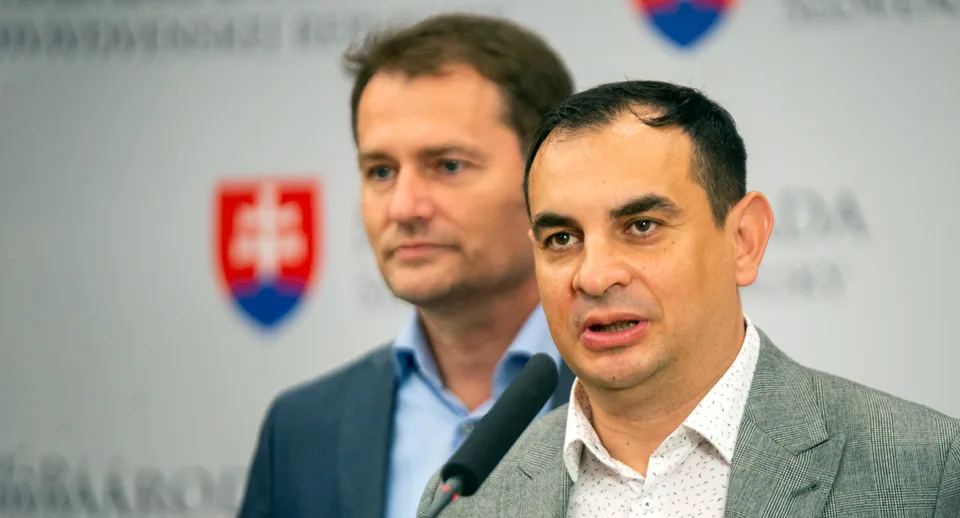 Read more about the article VIDEO Matovič s Pollákom, hanbite sa! Fuj, hanba vám! Odkázal šéf rómskej strany Princíp Atila Geňa