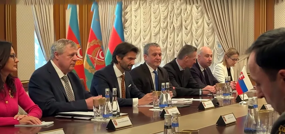 Read more about the article Kaliňák rokoval s azerbajdžanským prezidentom: Hovorili o prioritách rezortu a modernizácii ozbrojených síl
