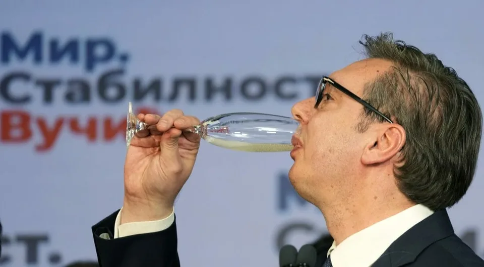 Read more about the article Vučič mal dôvod na prípitok: Vo voľbách v Srbsku triumfovali on aj jeho strana!