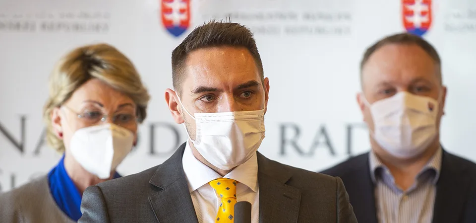 Read more about the article Krok štatistikov rozdelil Maďarov na Slovensku! “Prekáračky” odštartoval tento poslanec OĽaNO