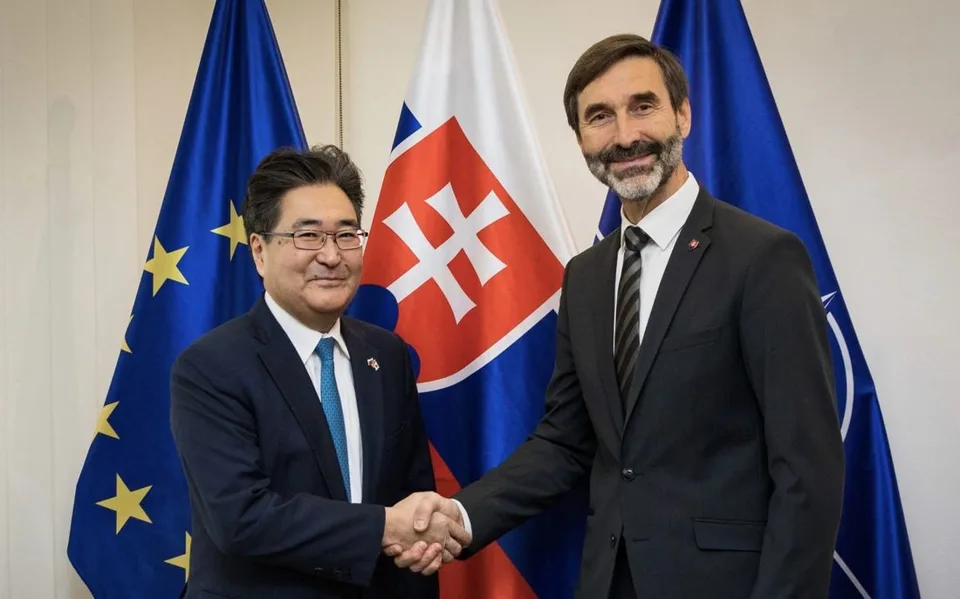 Read more about the article Blanár chce rozšíriť spolupráce s Japonskom: SR ponúka atraktívne podnikateľské prostredie