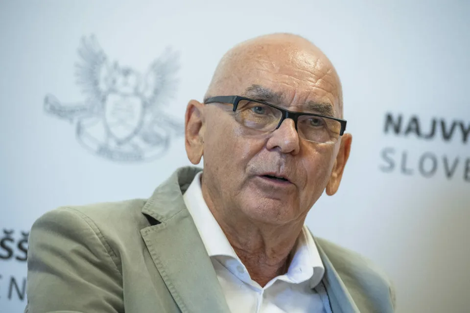 Read more about the article NKÚ považuje kontrolu ministerstva za neúčinnú. Krajniak chce viac kontrolórov