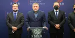 Robert Fico počas tlačovky Smeru.
