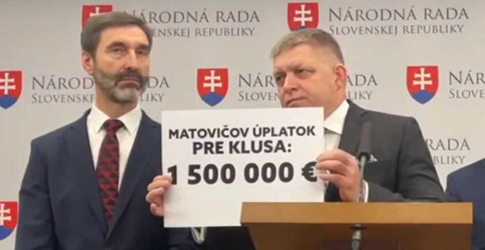 Read more about the article VIDEO Fico: Hegerova odmena pre zradcu vyzerá takto! Klusovi sa na úplatok poskladajú všetci občania EÚ
