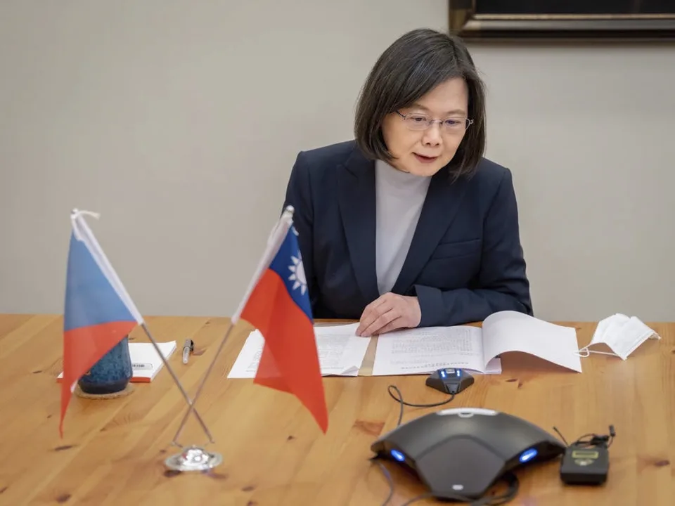 Read more about the article Stretnutie McCarthyho s taiwanskou prezidentkou nahneval Peking. Robia tie isté chyby, varuje Čína.