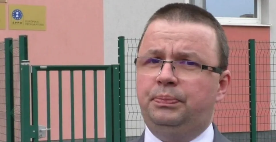 Read more about the article VIDEO Lipšicov prokurátor k väzbe Kaliňáka: Advokáti obvinených si môžu tvrdiť, čo chcú!