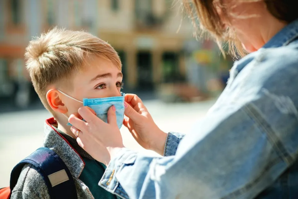 Read more about the article Ako je to so školákmi a šírením korony? Hygienici vysvetľujú, prečo zohrávajú špecifickú úlohu