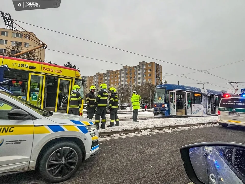 Read more about the article V Košiciach sa zrazili električky: Zasahujú všetky záchranné zložky! Hlásia zranených