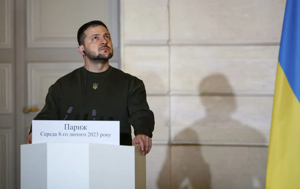 Read more about the article Zelenskyj nemusí mať obavy: Vojenská pomoc Ukrajine je zabezpečená napriek rozpadu vlády, tvrdí Berlín