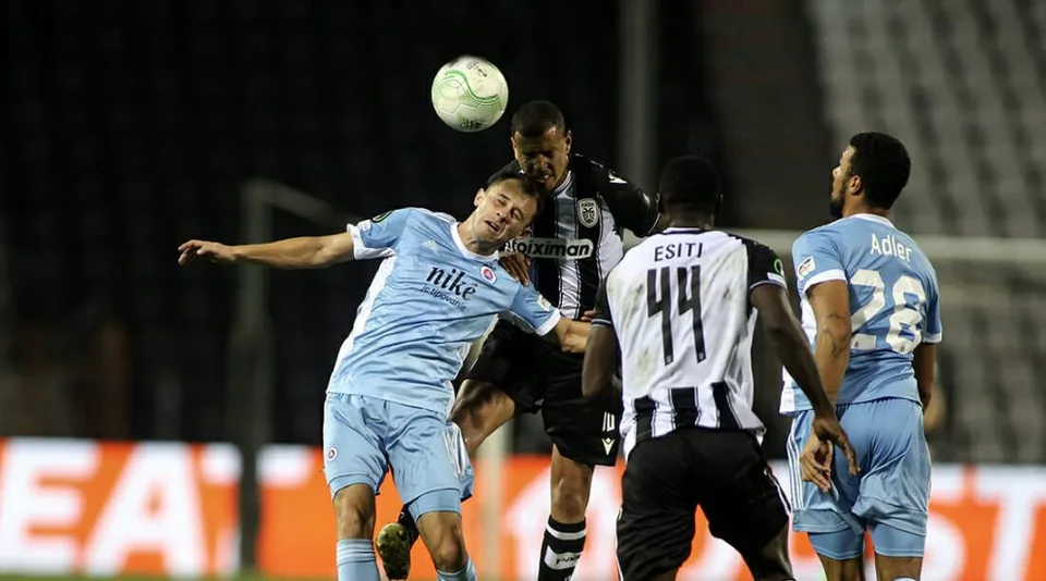 Read more about the article Slovan remizoval v zápase konfernčnej ligy s PAOK Solún 1:1, Weiss si výsledok váži: Zlatý bod