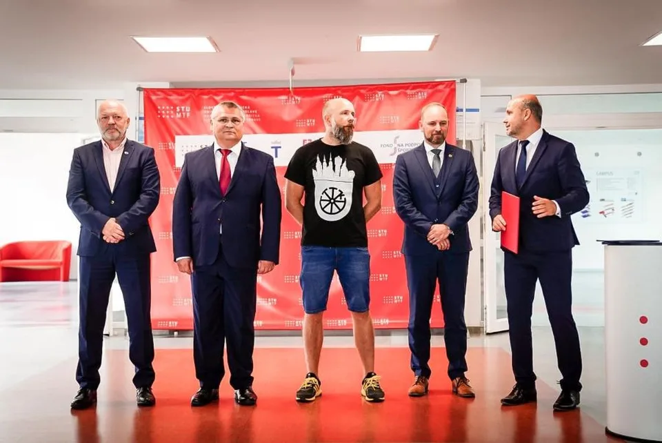 Read more about the article Škandál: Trnavský primátor Bročka odignoroval už 32 petícií občanov!