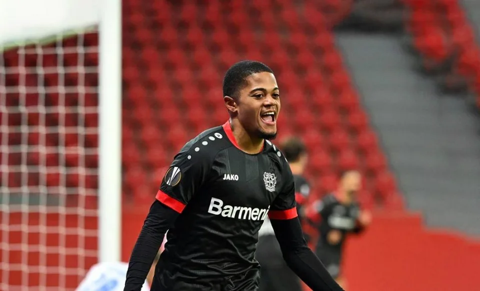 Read more about the article SSC Neapol remizoval s Real Sociedad a postúpil do vyraďovacej fázy
