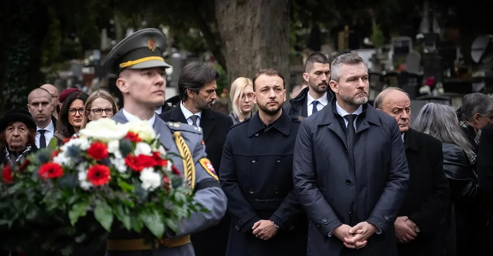 Read more about the article Šutaj Eštok so slzami v očiach vzdal hold partizánke Bergerovej: Hrdinka, aká sa rodí raz sto rokov!