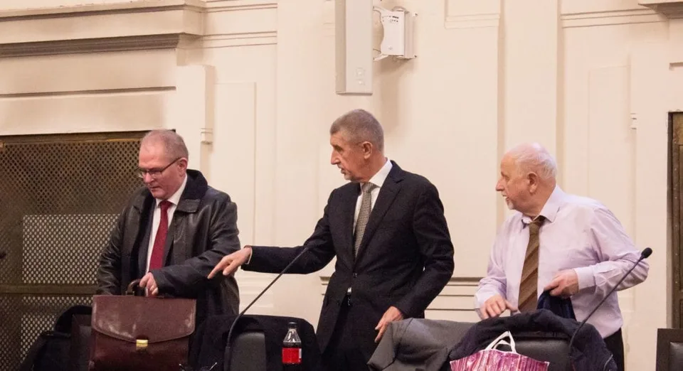 Read more about the article Súd opäť oslobodil Andreja Babiša v kauze Čapí hnízdo