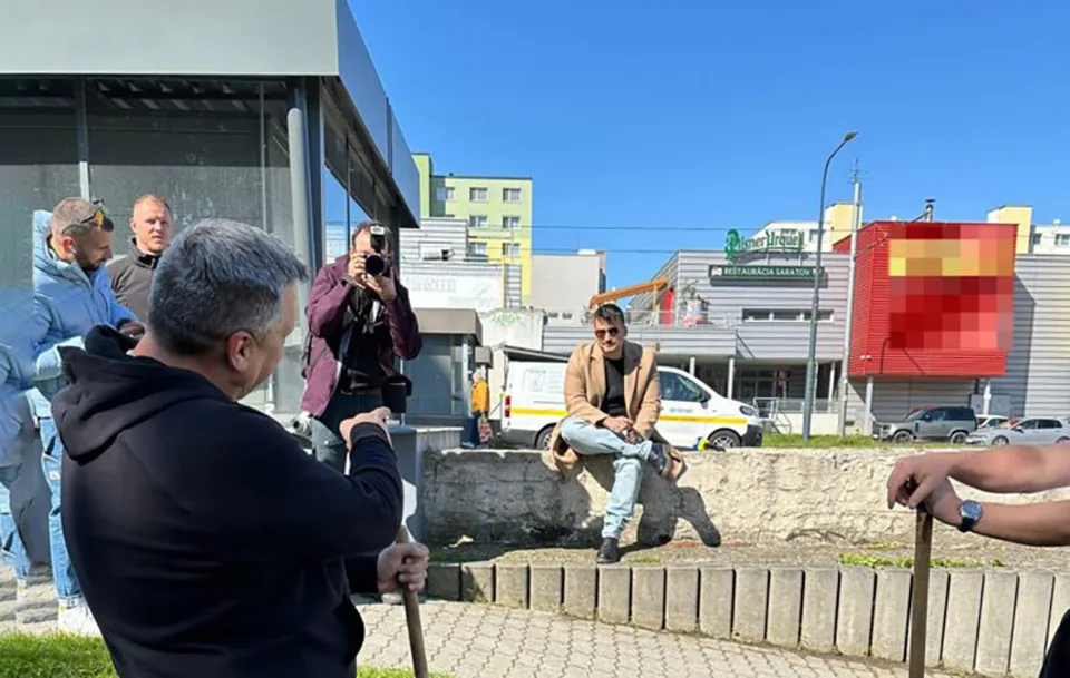 Read more about the article Novinári sa opäť predviedli, Ghannam ako vedúci upratovacej čaty. Pri Dankovi si urobili kontrolný deň