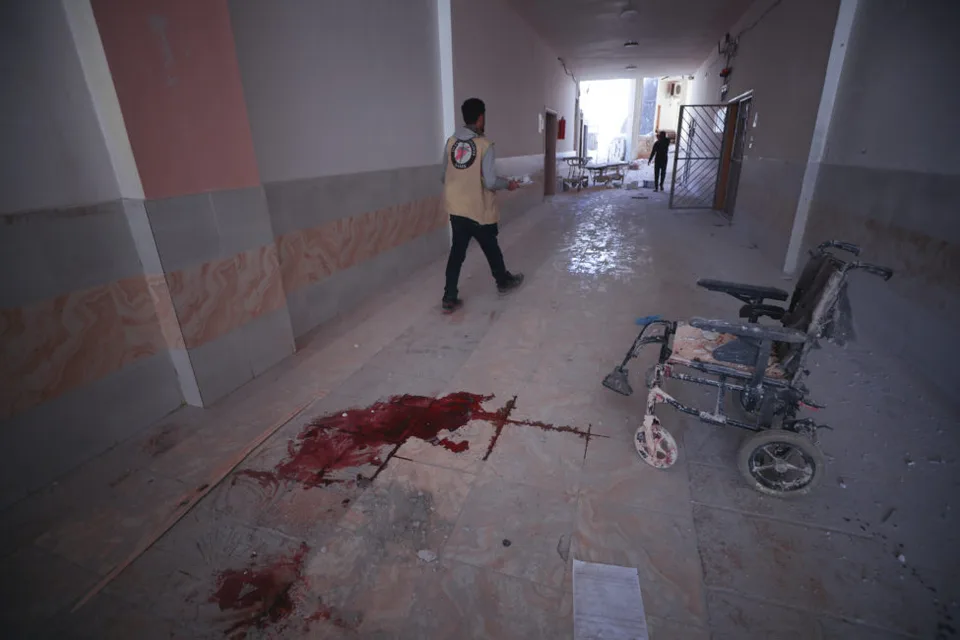 Read more about the article V Sýrii pri útokoch na nemocnicu zomrelo najmenej šesť osôb