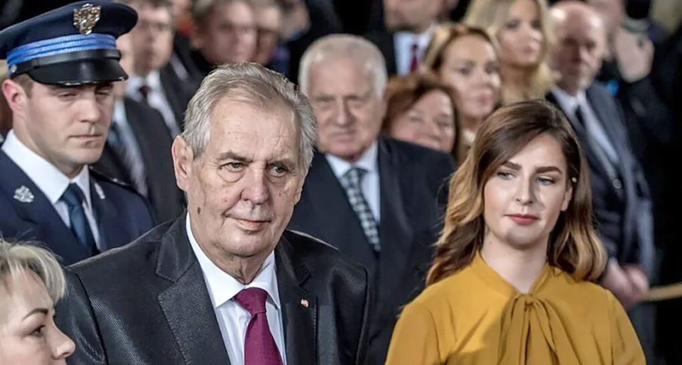 Read more about the article Takto vyzerá život dcéry Miloša Zemana. Bez zásob a bez lásky!