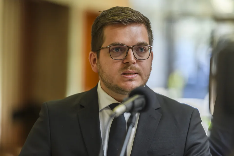 Read more about the article Na Ukrajine sa strácajú darované zbrane rovnako rýchlo, ako darované miliardy! Melicher hovorí o obludnej korupciu