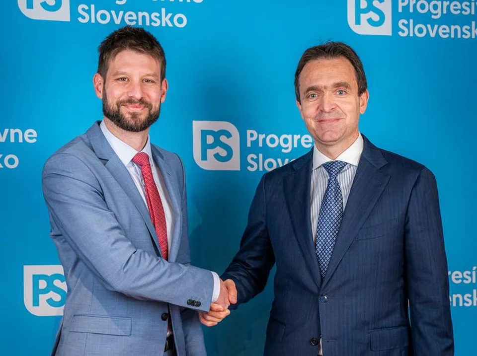Read more about the article Na verejnosť prenikajú prvé neoficiálne predpoklady výsledkov eurovolieb. Denník N predpokladá víťazstvo PS