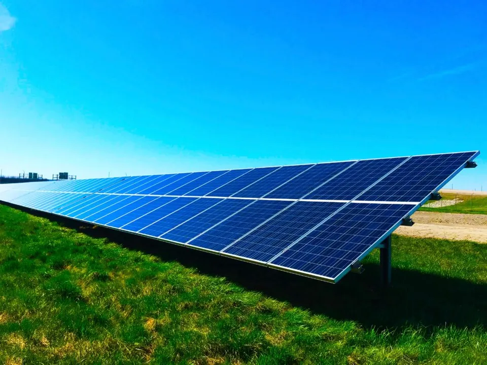 Read more about the article Siemens začne vyrábať solárne zariadenia: Cieľom je zníženie závislosti od dodávok z Číny