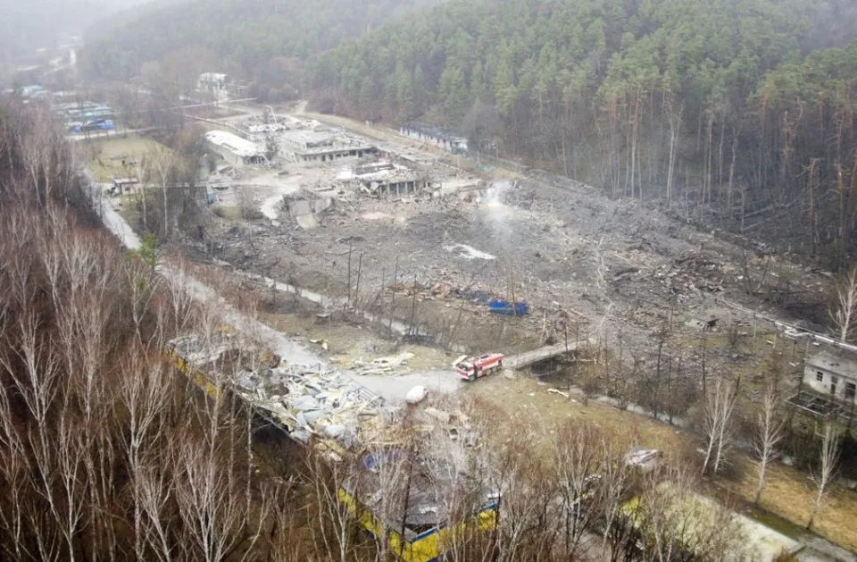 Read more about the article Od výbuchu v Novákoch uplynulo 16 rokov. Obete si pripomenuli spomienkou