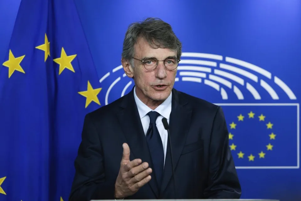 Read more about the article Neustúpime! Europarlament razantne odmietol postoj Poľska a Maďarska