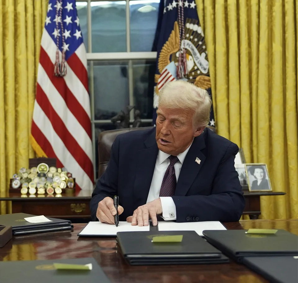 Read more about the article Trump vytvára strategické kryptorezervy: Bitcoin a ďalšie kryptomeny v rukách vlády USA