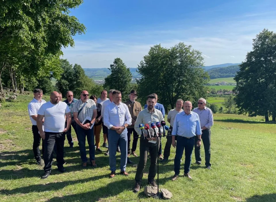 Read more about the article VIDEO Ochrana prírody a krajiny: Slovenskí poľnohospodári plne podporujú nový návrh zákona