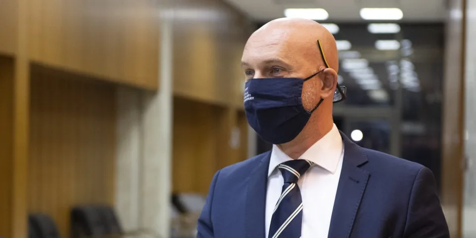 Read more about the article Deti sa do škôl nevrátia: Gröhling ruší externú časť maturitnej skúšky. A nielen to!