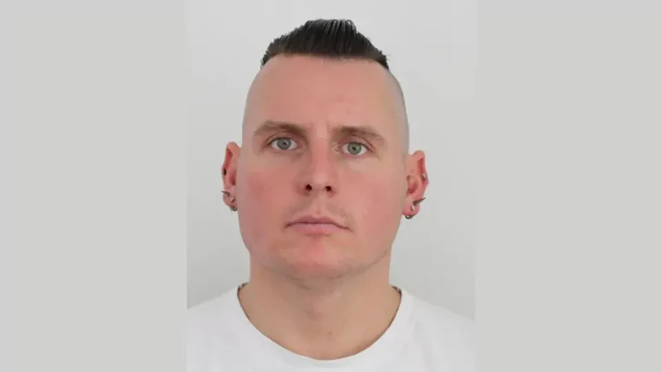 Read more about the article Danny Kollár uspel proti Denníku N: Už viac ho nemôžu nazývať extrémistom! Rozhodol súd