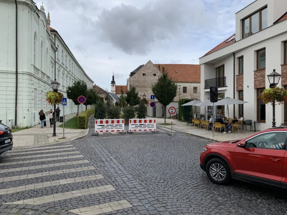 Read more about the article Vyľudnená Halenárska a bezplatné raňajky pre cyklistov! Takto vyzeral Európsky týždeň mobility v Trnave