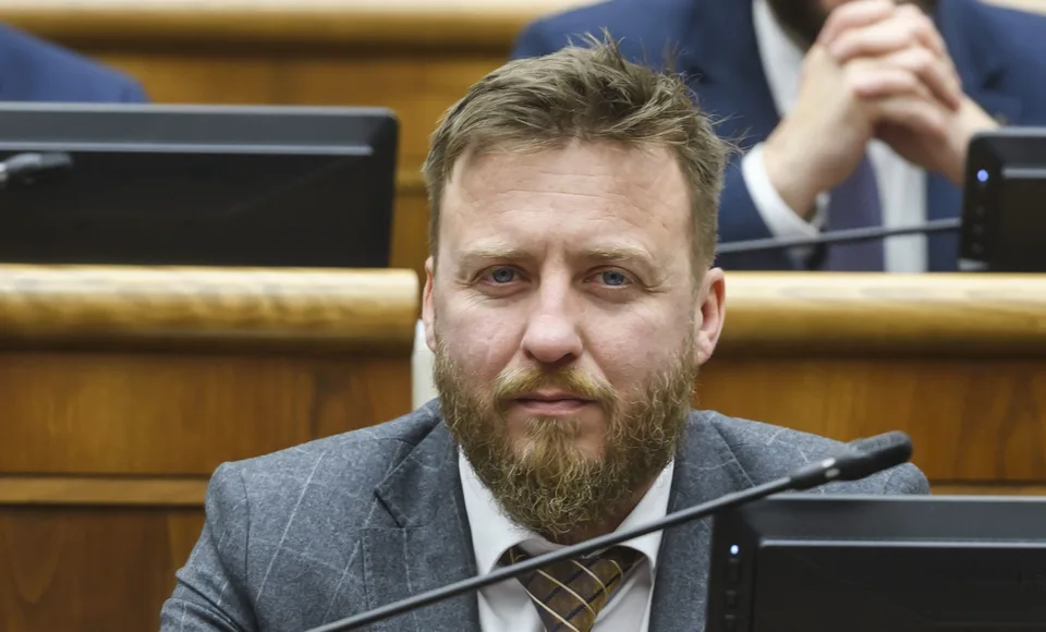Read more about the article Kotlár šokuje: Tvrdí, že vie, ako sa k nám dostal Covid a slintačka!