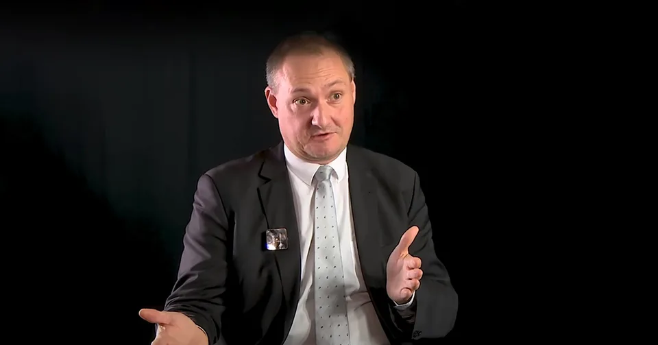 Read more about the article Dekan Právnickej fakulty Burda pre eReport: Vzťah medzi GP a ÚŠP je schizofrenický!