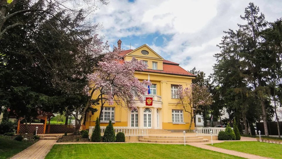 Read more about the article Črtá sa diplomatická vojna? Rusko chce reagovať na vyhostenie svojho diplomata zo Slovenska!