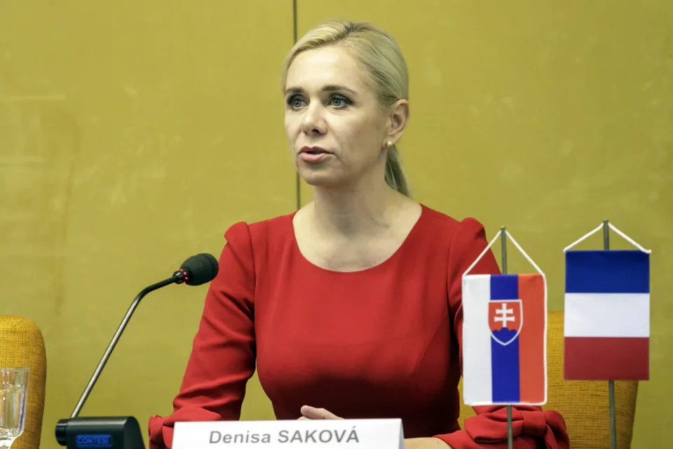 Read more about the article Denisa Saková: Naša vláda je pripravená na revolúciu v automobilovom priemysle!