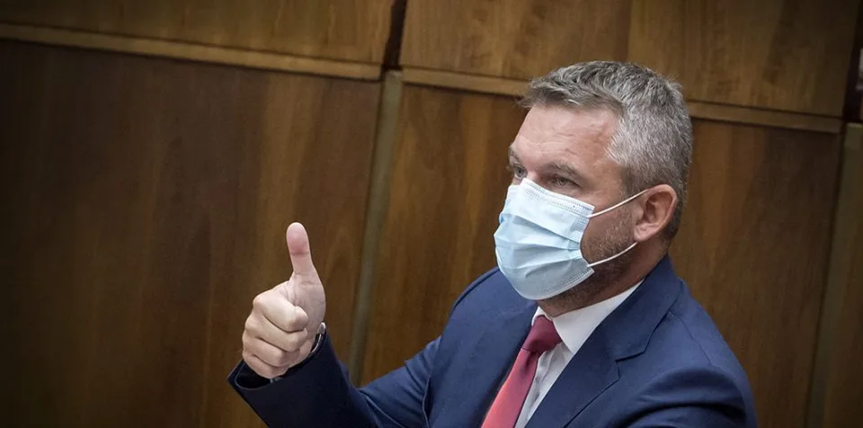 Read more about the article Toto čakal málokto. Neuveríte, kto želá Pellegrinimu skoré uzdravenie!