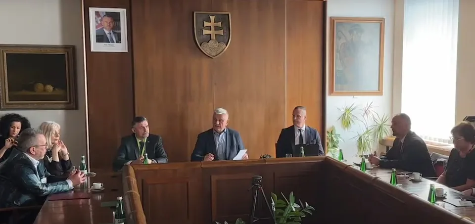 Read more about the article Predsedom novokreovanej Rady STVR sa stal  Krošlák, podpredsedom bude Machala