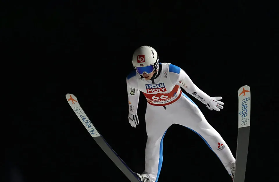 Read more about the article Granerud sa môže radovať, stal sa predčasným víťazom Svetového pohára