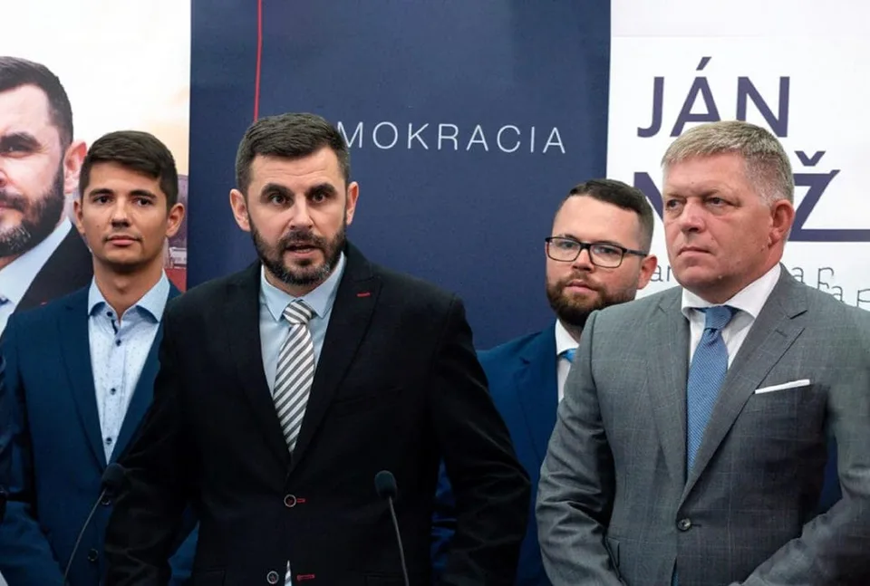 Read more about the article PRIESKUM Pred komunálnymi voľbami by vyhral Smer! SaSka zažíva značný pokles