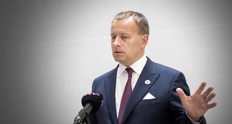 Read more about the article Výnimka pre vyvolených? Kollár napriek zákazu v nemocnici prijíma návštevy