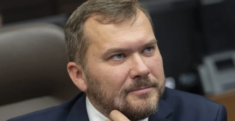 Read more about the article Karas odložil Kolíkovej súdnu mapu, SAK to kvituje. Kollár sa v Pravde vyjadril, že ex ministerka zlyhala