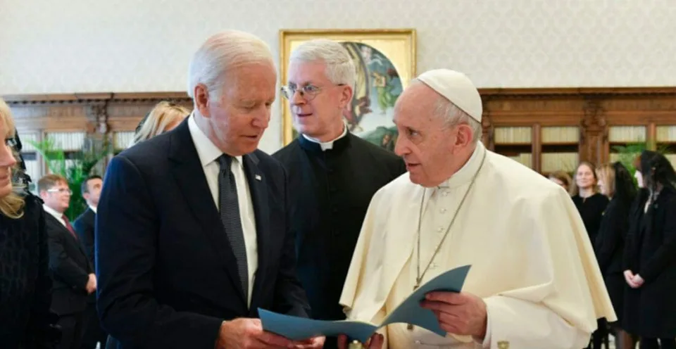 Read more about the article Biden sa pochválil po stretnutí s pápežom: Svätý Otec je rád, že som dobrý katolík!
