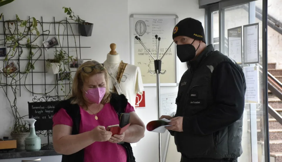 Read more about the article Novely pre tretiu vlnu sú schválené, sprísnenie opatrení je v zákonoch: Začína tvrdší režim!