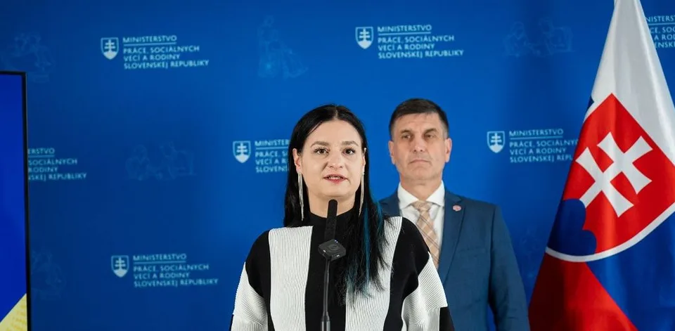 Read more about the article VIDEO Ministerstvo práce pripravuje projekt: BARNAHUS – dom komplexnej pomoci pre dieťa 
