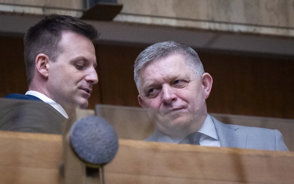 Read more about the article VIDEO Fico odhalil pravdu o protestoch: Nejde o žiadny ruský zákon, ale o milióny pre Šimečkovcov