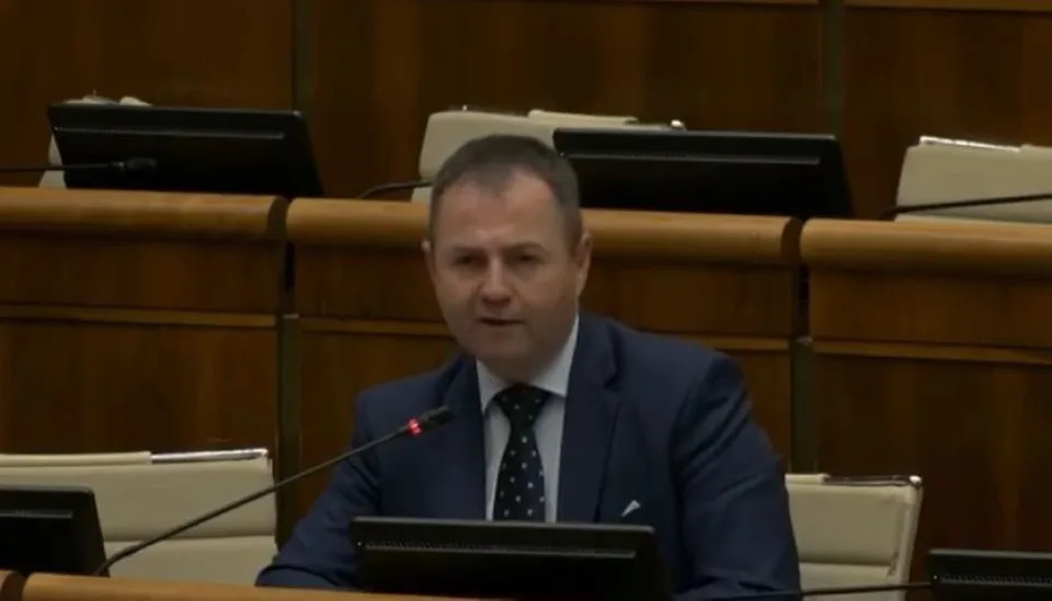 Read more about the article VIDEO Kéry elegantne potupil Pročka: Štvavý jazyk, krvavé oči a neznášanlivosť, to spája Jozefa Pročka s Igorom Matovičom