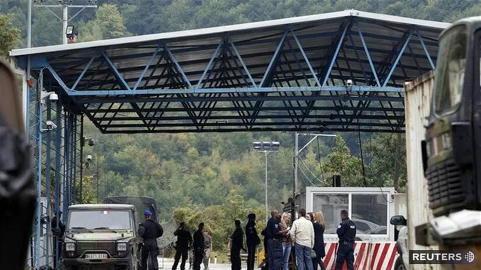 Read more about the article Konflikt medzi Kosovom a Srbskom zažehnaný. Barikády z hraníc odstránili, ale len na mesiac