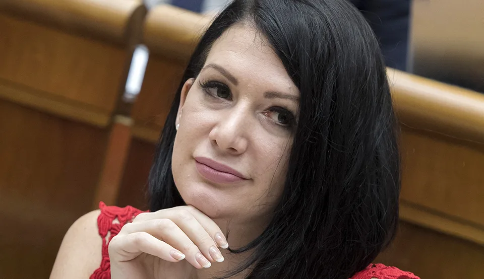 Read more about the article Cigániková provokuje z dovolenky. Ľudia sú podráždení: Ako vám môžeme veriť?